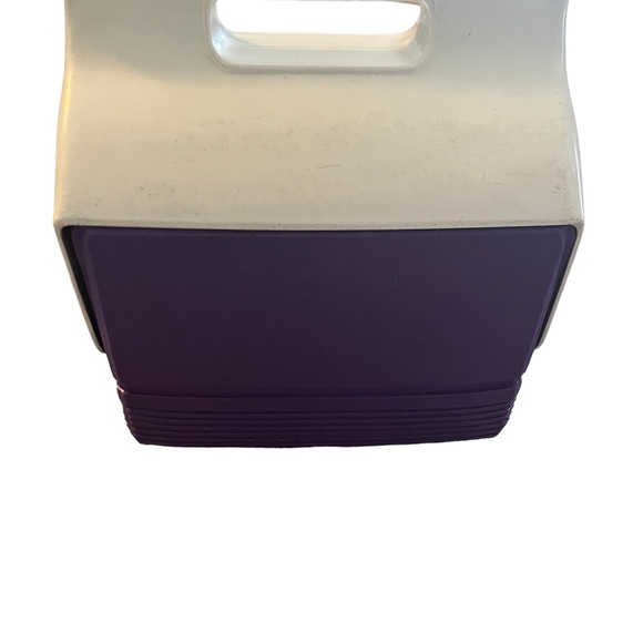 Vintage Little Playmate Igloo cooler. Purple and white. - Picture 3 of 6